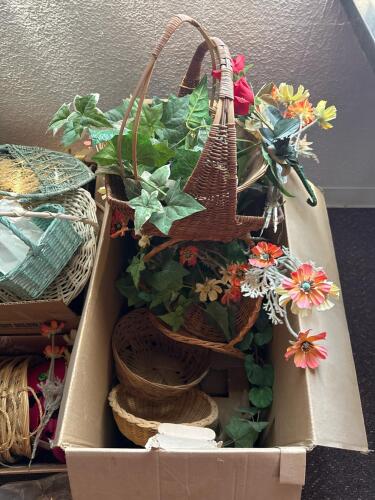Large Lot of 20+ Woven Baskets w/ Handles, Faux Flowers, Plastic Pails &ndash; Mixed Sizes/Styles - 2