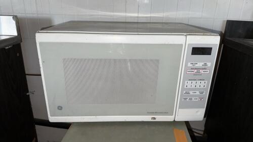 GE Microwave Oven + Cart - 3