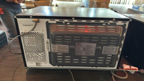 Oster Microwave + High Pointe Microwave - 8