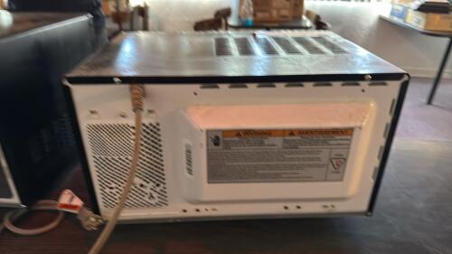 Oster Microwave + High Pointe Microwave - 9