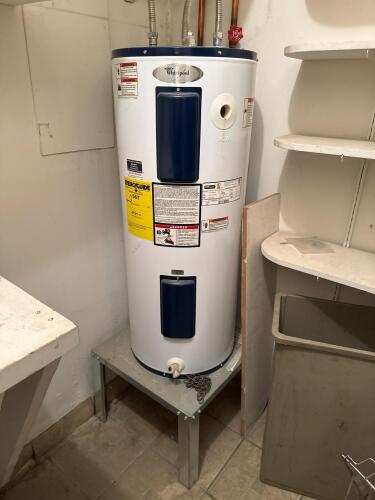 Whirlpool 30-Gallon Electric Water Heater + Metal Stand