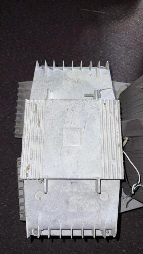 Heavy-Duty Outdoor Metal Halide Flood Lights, 250W&ndash;400W, Cast Aluminum Housing, Lot of 3 - 2