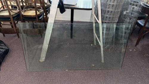 3/8&rdquo; Clear, Beveled Glass Tabletop