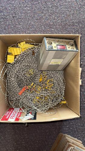 Electric Fence with Thunderbolt Solar 30A 12V Charge Controller and Light Fixture - 2