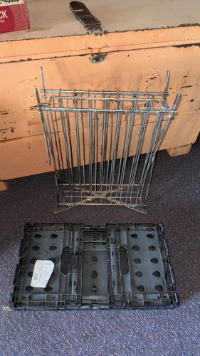 Collapsible 24x16 Plastic Bread/Dairy Crate with Metal Bakery Loaf Rack Insert