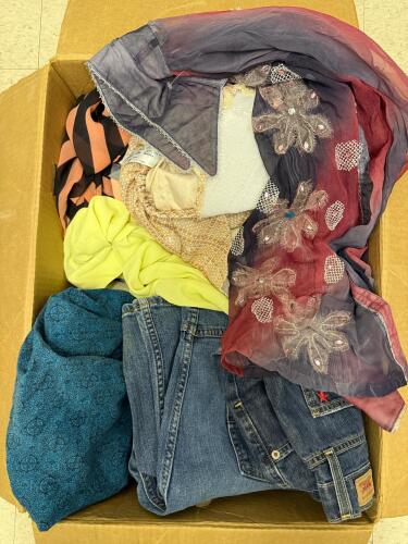 Mixed Lot Levi&rsquo;s Wrangler Volcom Denim Shorts Jackets Tops Sizes S-XL, Women&rsquo;s & Unisex Brands. Women's Costume