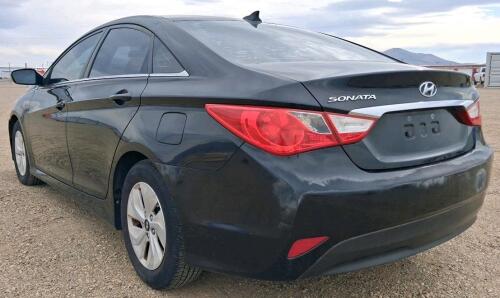 2014 Hyundai Sonata GLS Sedan, 143,851 Miles, Black Exterior, Gray Cloth Interior - 5