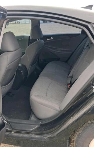 2014 Hyundai Sonata GLS Sedan, 143,851 Miles, Black Exterior, Gray Cloth Interior - 14