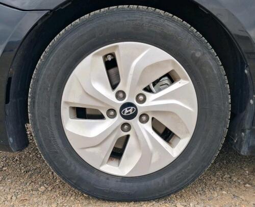 2014 Hyundai Sonata GLS Sedan, 143,851 Miles, Black Exterior, Gray Cloth Interior - 17